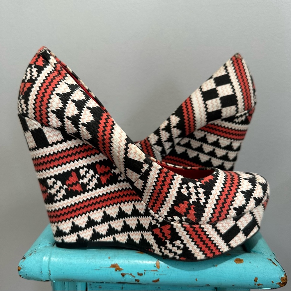 Gianni Bini Aztec Pattern Wedge Platform Shoes Size 6 - Picture 8 of 16